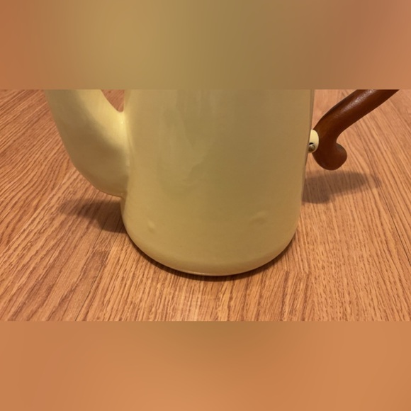 Victoria & Richard MacKenzie Childs Yellow-Gold Tea Set - Picture 16 of 16